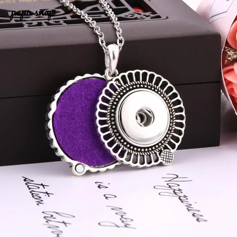 New Aromatherapy jewelry Vintage snap button Pendant necklace open locket Aroma diffuser Fit 18mm Snap Button Jewelry
New Aromatherapy jewelry Vintage snap button Pendant necklace open locket Aroma diffuser Fit 18mm Snap Button Jewelry