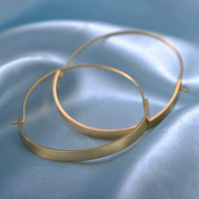 серьги Elegant Big Circle Hoop Earrings Fashion Jewelry Minimalist Gold Silver Color Round Earrings For Women brincos feminino
серьги Elegant Big Circle Hoop Earrings Fashion Jewelry Minimalist Gold Silver Color Round Earrings For Women brincos feminino