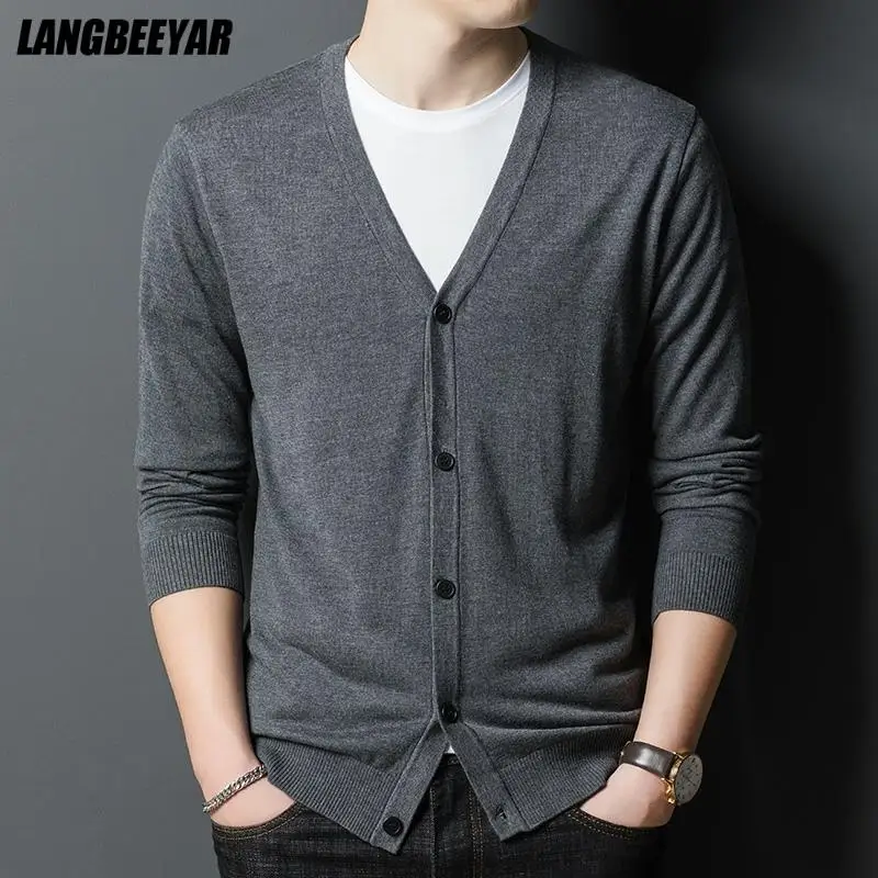 Top Quality New Autum Winter Brand Fashion Knit Button Cardigan Deep V Korean Men Sweater Casual Solid Coats Jacket Men Clothes
Top Quality New Autum Winter Brand Fashion Knit Button Cardigan Deep V Korean Men Sweater Casual Solid Coats Jacket Men Clothes