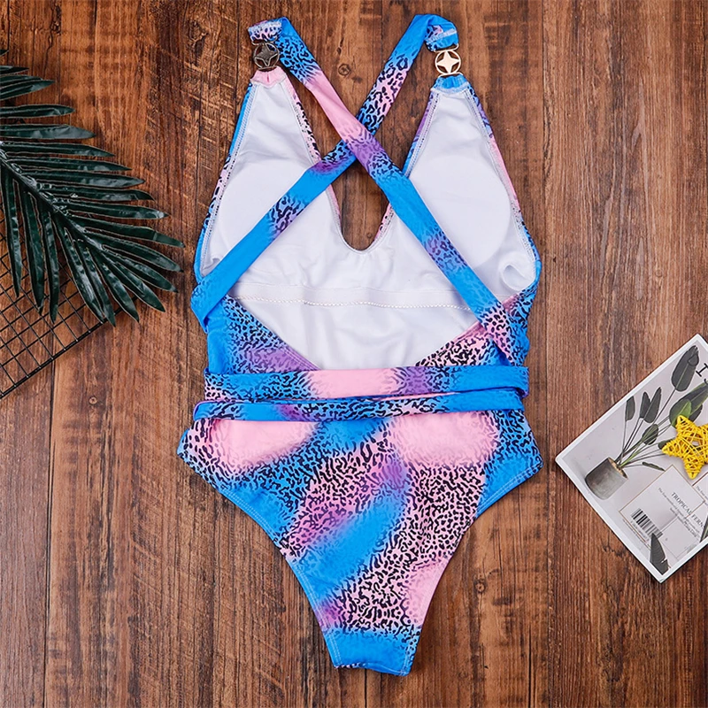 New Print One Piece Swimsuit Women Swimwear Sexy V Neck Bandage Bodysuit Bathing Suit 2021 Summer Monokini Female Swim Beachwear
New Print One Piece Swimsuit Women Swimwear Sexy V Neck Bandage Bodysuit Bathing Suit 2021 Summer Monokini Female Swim Beachwear