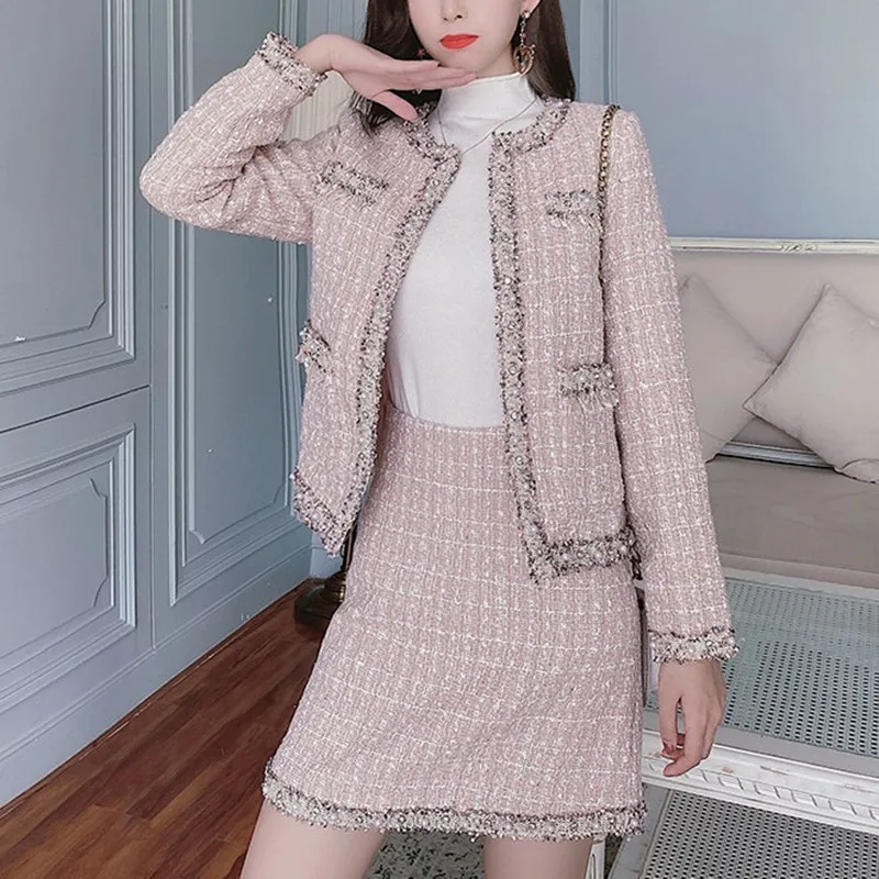 ZAWFL Tassel tweed jacket Designer Beading tweed skirt suit runway tweed suit runway autumn winter women 2 piece set
ZAWFL Tassel tweed jacket Designer Beading tweed skirt suit runway tweed suit runway autumn winter women 2 piece set