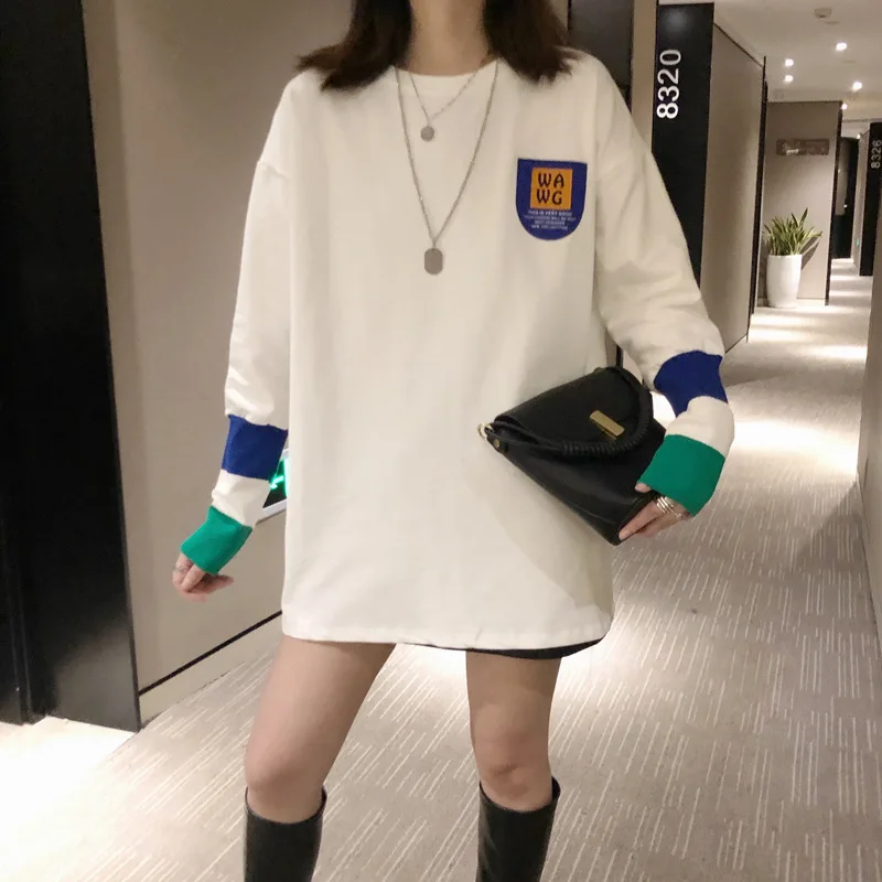 Spring Korean version of the new style with fleece matte in the long loose round collar long sleeves T-shirt women bottom shirt
Spring Korean version of the new style with fleece matte in the long loose round collar long sleeves T-shirt women bottom shirt