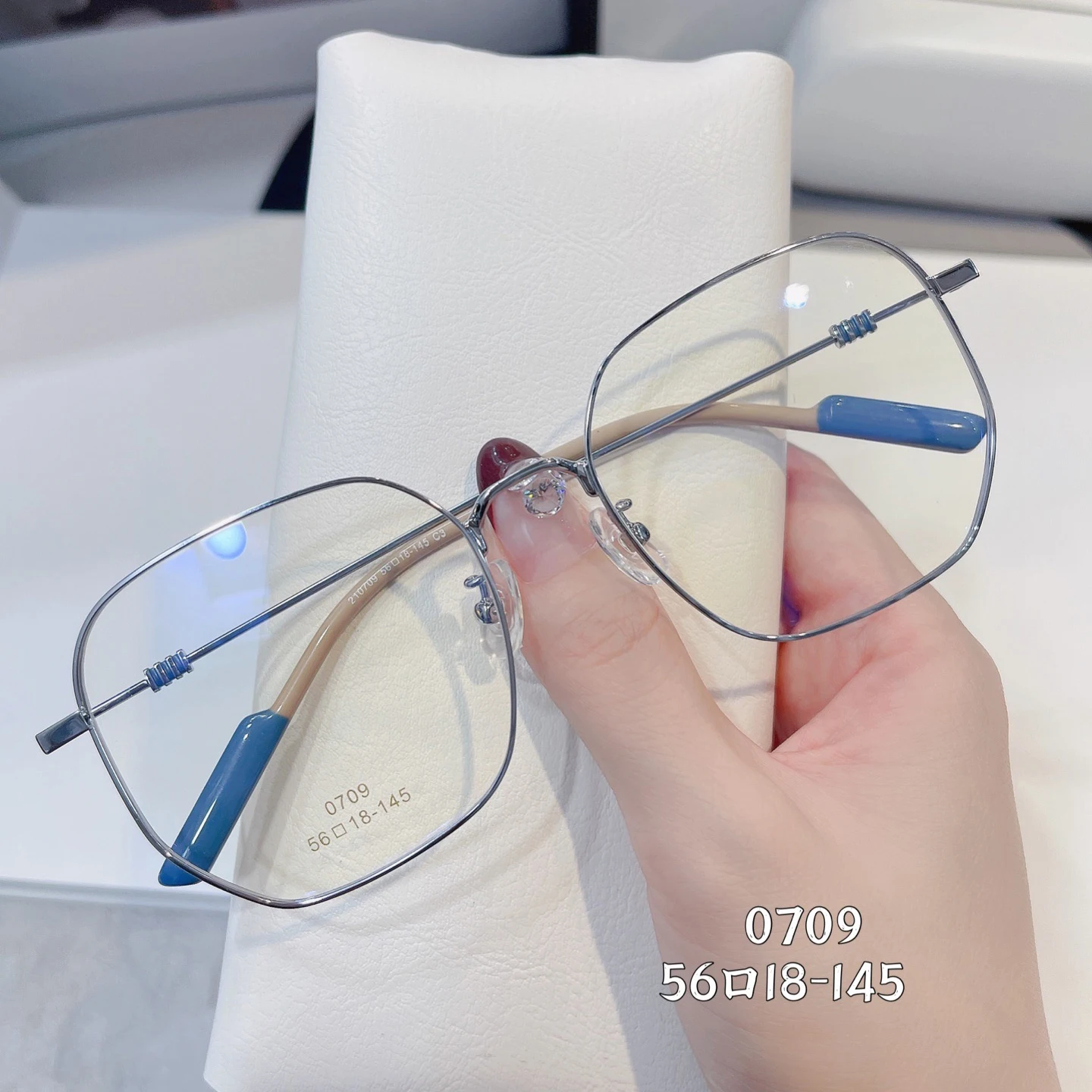 Оправа для очков по рецепту для мужчин и женщин, светильник кие многоугольные ретро-очки
Оправа для очков по рецепту для мужчин и женщин, светильник кие многоугольные ретро-очки