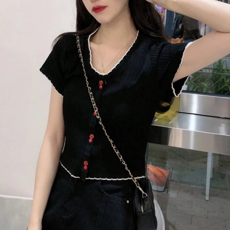 Summer Girls Knitting TShirt Korean V Neck Crop Tops Hoodie Solid Tee Teens Cropped Short Tops Sexy 2020 Women Fashion Clothing
Summer Girls Knitting TShirt Korean V Neck Crop Tops Hoodie Solid Tee Teens Cropped Short Tops Sexy 2020 Women Fashion Clothing