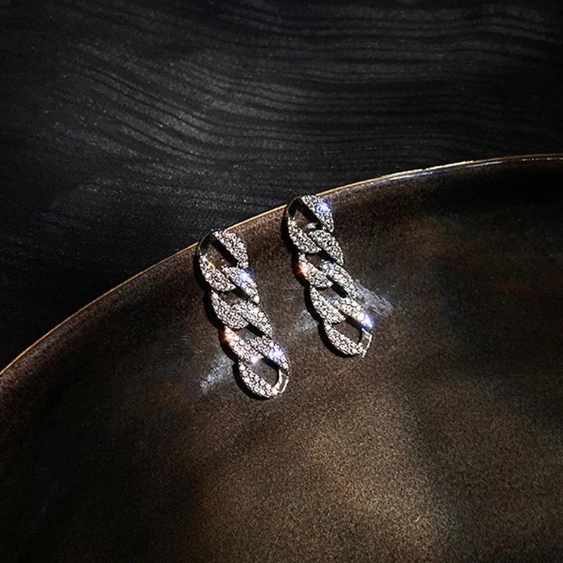 Ins Hot 925 Silver Geometric Chain Drop Earrings for Women Jewelry Top High Quality AAA Shiny Zirconia S925 Silver Needle
Ins Hot 925 Silver Geometric Chain Drop Earrings for Women Jewelry Top High Quality AAA Shiny Zirconia S925 Silver Needle