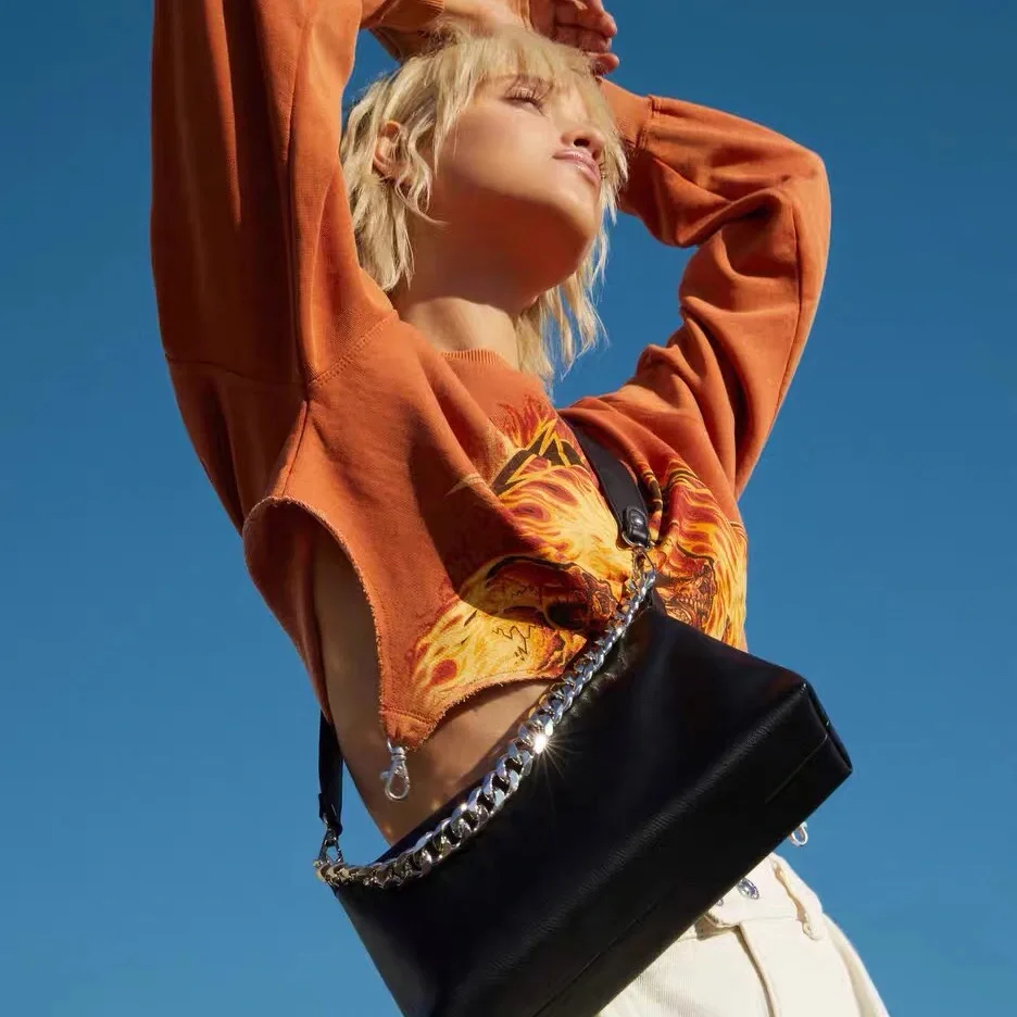 Women's bag 2021 new luxury fashion fashion messenger bag large capacity Boston pillow one shoulder handbag women's bag
Women's bag 2021 new luxury fashion fashion messenger bag large capacity Boston pillow one shoulder handbag women's bag