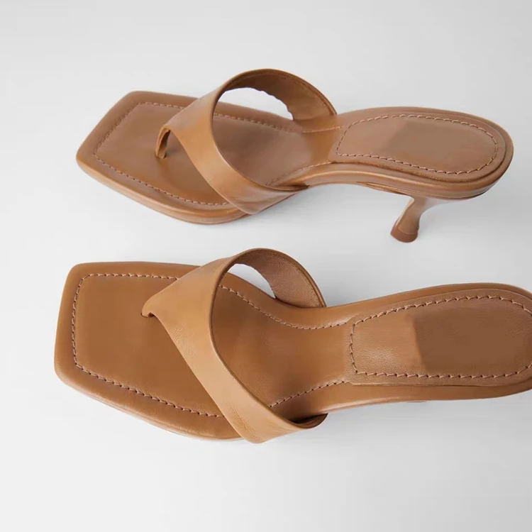 Female Shoes Thin Heels Womens Slippers Outdoor Med Heeled Mules Rubber Flip Flops Square Toe Slides 2021 High Hawaiian PU Rome
Female Shoes Thin Heels Womens Slippers Outdoor Med Heeled Mules Rubber Flip Flops Square Toe Slides 2021 High Hawaiian PU Rome