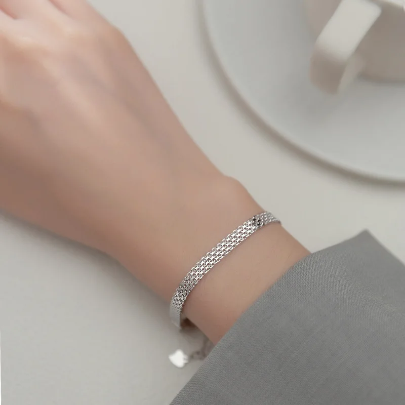 Pure Silver Charm Bracelets For Women 8mm Soft Link Chain Wrist Bracelet & Bangle Pulseira Femme Wedding Jewelry Accessorie Gift
Pure Silver Charm Bracelets For Women 8mm Soft Link Chain Wrist Bracelet & Bangle Pulseira Femme Wedding Jewelry Accessorie Gift