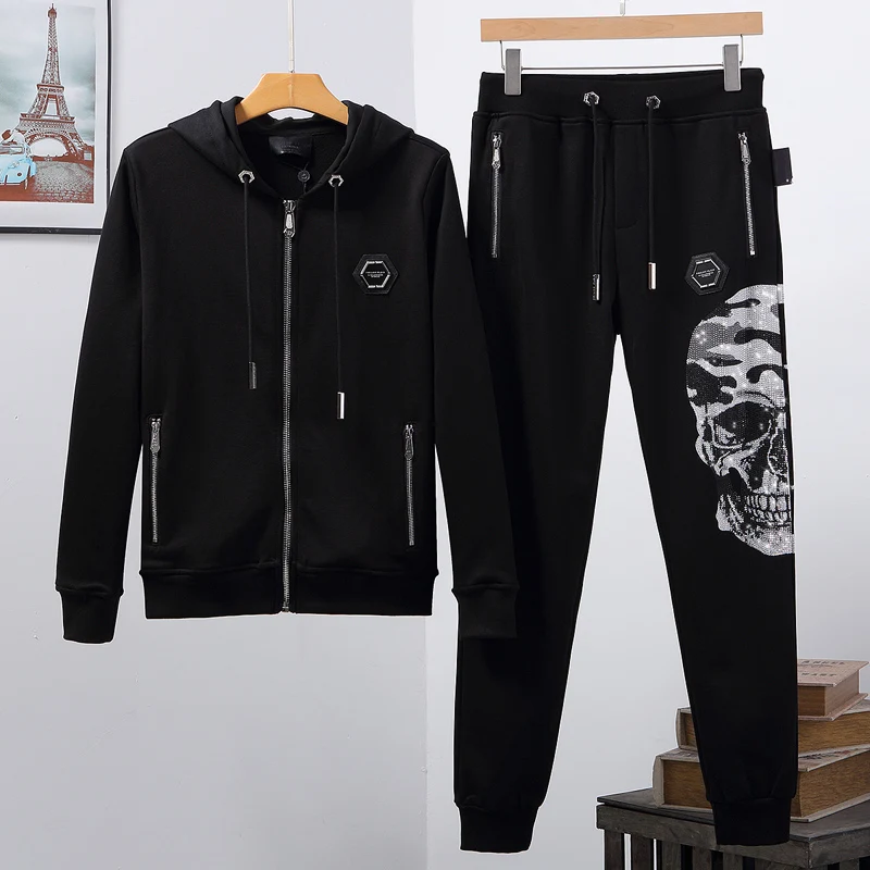 2020 Fashion PP Skull Men Cotton 2-Piece Hooded Sweatshirt And Pants Sportswear Set Zip Plein Hoodie Clothes Trajes de hombre
2020 Fashion PP Skull Men Cotton 2-Piece Hooded Sweatshirt And Pants Sportswear Set Zip Plein Hoodie Clothes Trajes de hombre
