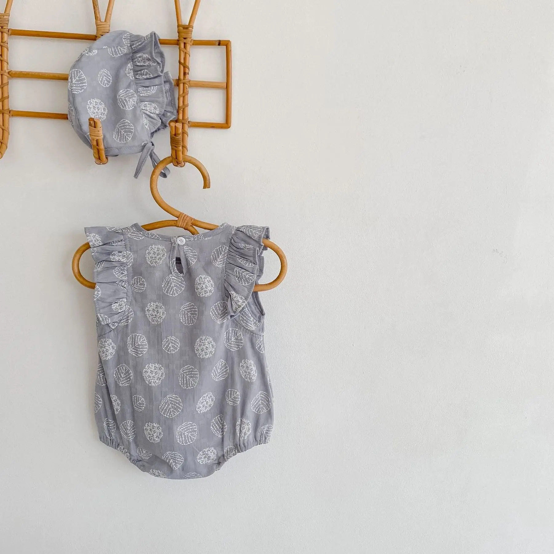 Koodykids Summer Baby Girls Vintage Floral Bodysuits Toddlers Girls Cotton Rompers Quality Baby Girls Outfits Rompers New 2021
Koodykids Summer Baby Girls Vintage Floral Bodysuits Toddlers Girls Cotton Rompers Quality Baby Girls Outfits Rompers New 2021