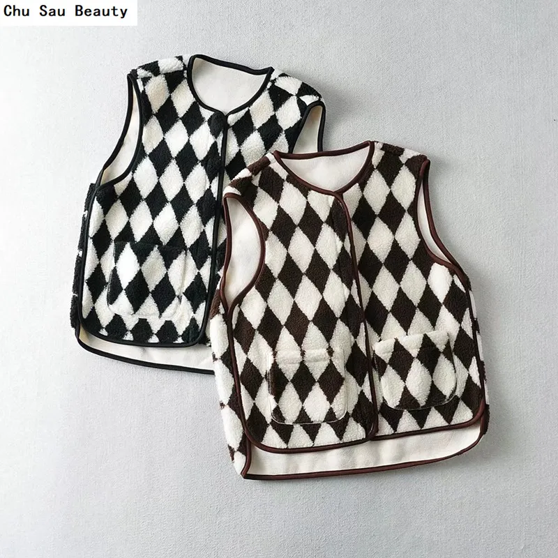 Chu Sau Beauty New Women Artificial Suede Composite Vest Spring&Autumn High Street Fashion All-Match Sleeveless Front Zipper Top
Chu Sau Beauty New Women Artificial Suede Composite Vest Spring&Autumn High Street Fashion All-Match Sleeveless Front Zipper Top