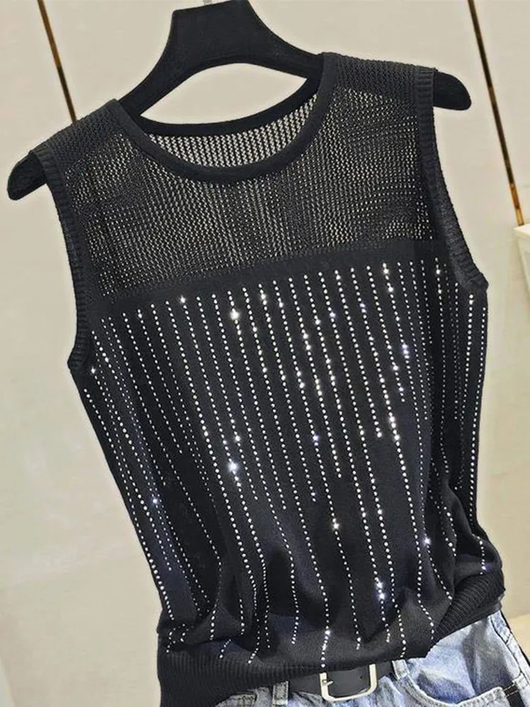 Women's Short Sexy Top Basic Tanks Hollow Out Shiny Sleeveless Tops Vest 2021 Summer Slim Open Back Vest Ladies Clothing Vest
Women's Short Sexy Top Basic Tanks Hollow Out Shiny Sleeveless Tops Vest 2021 Summer Slim Open Back Vest Ladies Clothing Vest
