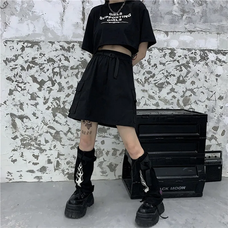 Юбка женская трапециевидная с карманами, однотонная черная пикантная мини-юбка с завышенной талией, в Корейском стиле, лето 2020 
Юбка женская трапециевидная с карманами, однотонная черная пикантная мини-юбка с завышенной талией, в Корейском стиле, лето 2020