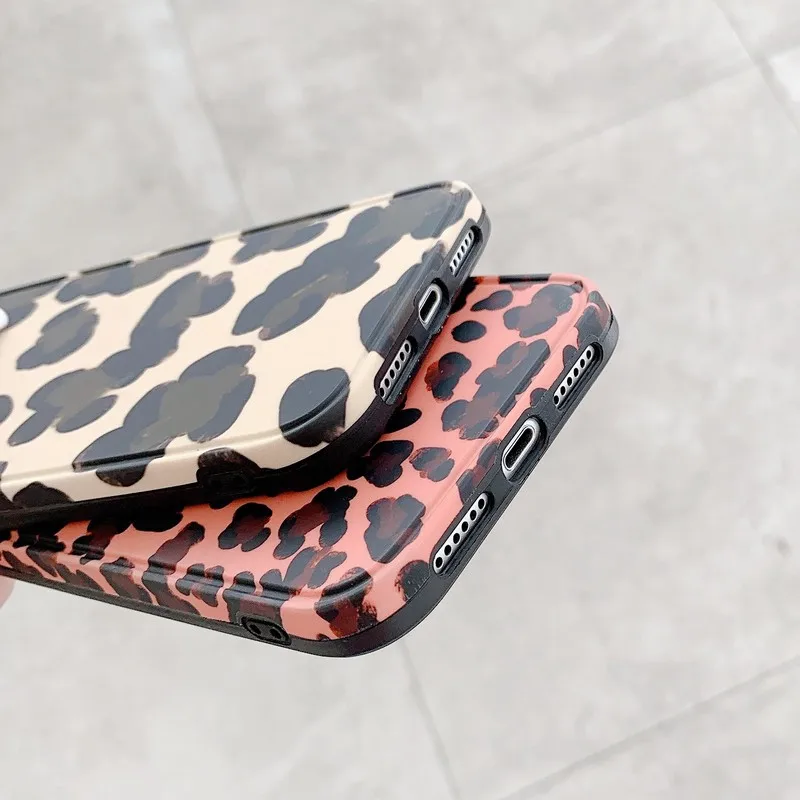 Sexy Luxury Leopard Shockproof Soft Silicone Phone Case For iPhone 11 12 Pro Max 12Mini 7 8 Plus XR X XS Matte Back woman Cover 
Sexy Luxury Leopard Shockproof Soft Silicone Phone Case For iPhone 11 12 Pro Max 12Mini 7 8 Plus XR X XS Matte Back woman Cover