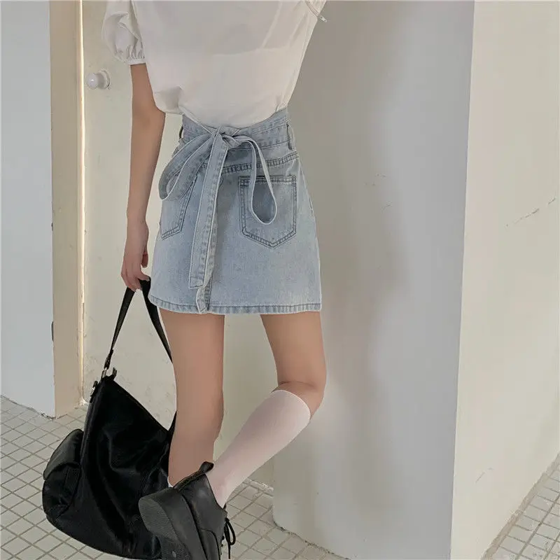 Ins Style 2021 Spring Autumn Retro Bow Skirt Women's Solid Color High Waist Female Casual Fashion Slim Sexy Denim Design Skirt
Ins Style 2021 Spring Autumn Retro Bow Skirt Women's Solid Color High Waist Female Casual Fashion Slim Sexy Denim Design Skirt