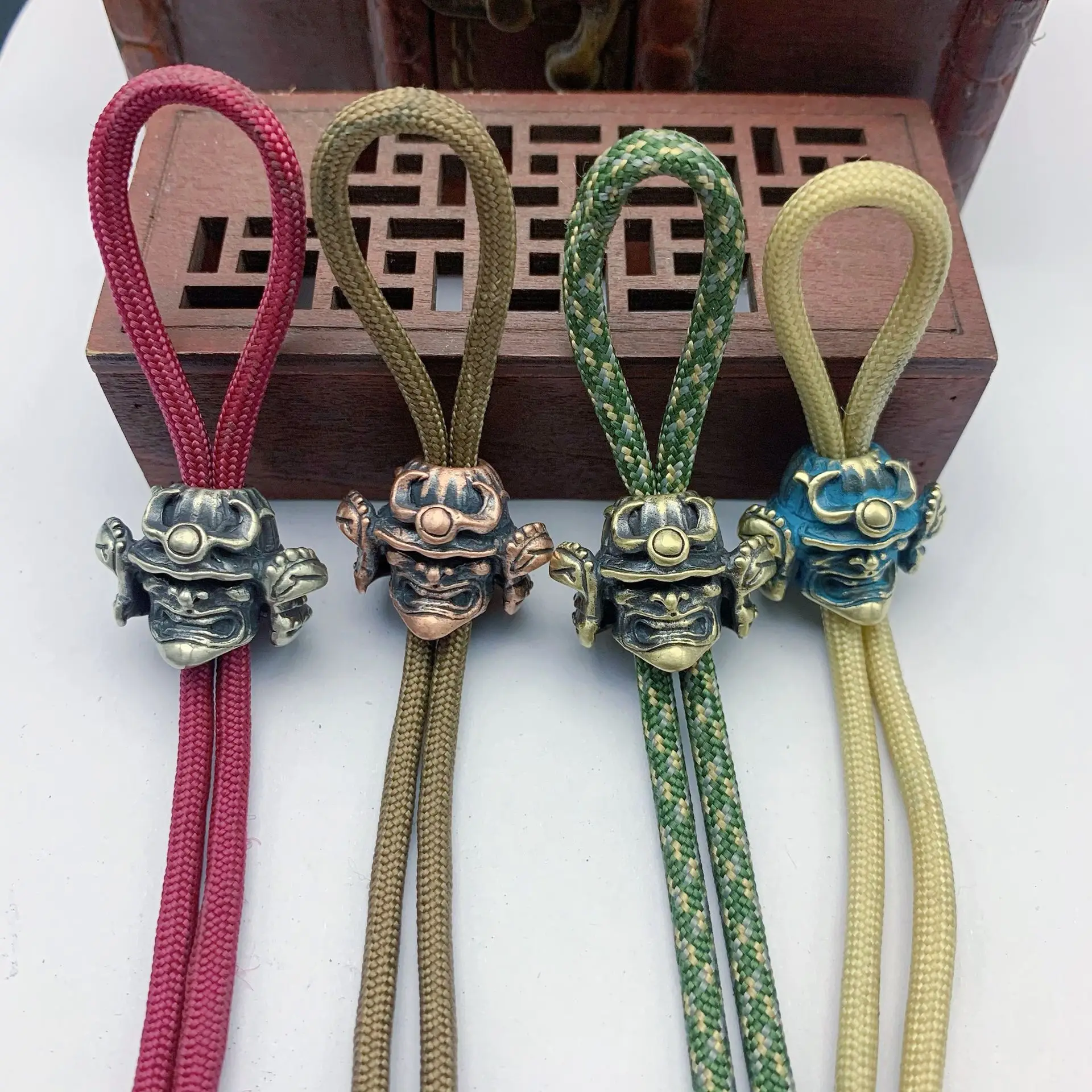 Brass Lianwei General Helmet Knife Pendant Personality Creative Car Keychain Umbrella Cord Accessories DIY Keychain Pendant
Brass Lianwei General Helmet Knife Pendant Personality Creative Car Keychain Umbrella Cord Accessories DIY Keychain Pendant
