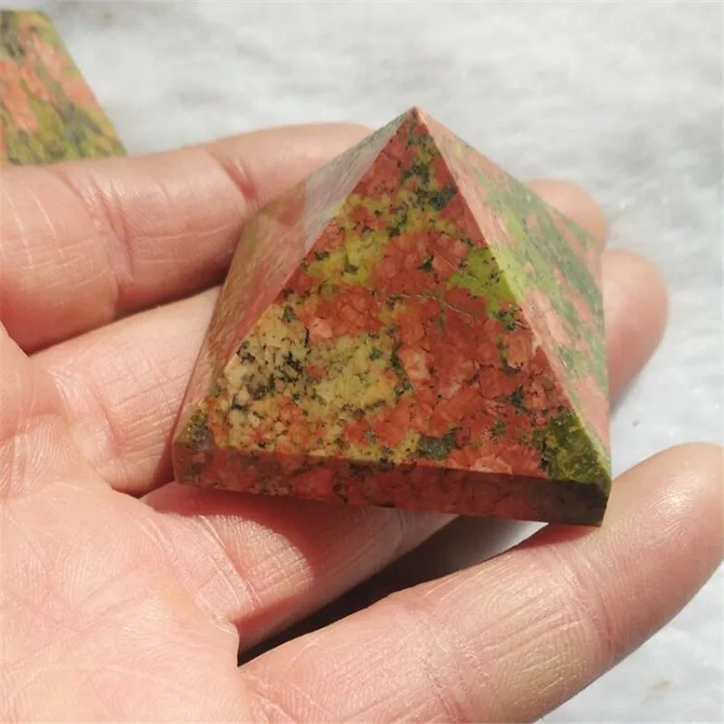 

1 шт. 40 мм Кристалл Рейки унакита драгоценный камень Пирамида чакра Балансирующий генератор энергии