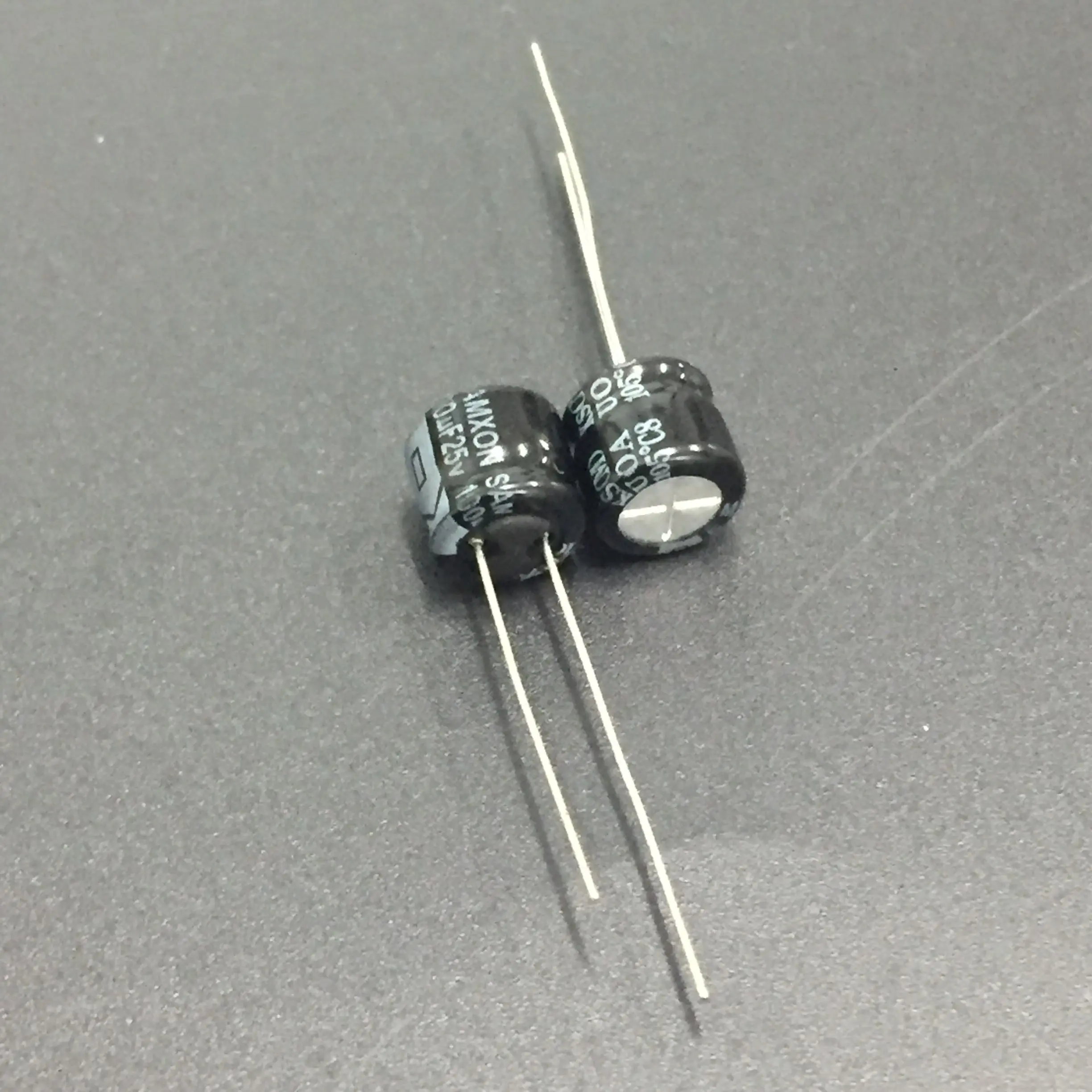 10 шт./100 шт. 100 мкФ 25 в SAMXON KS Series 8x7 мм 25V100uF хорошее качество Алюминиевый