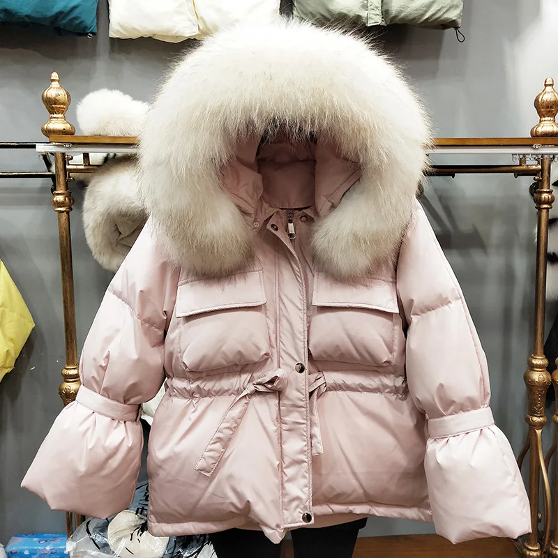 Large Natural Raccoon Fur Hooded Winter Jacket Women 90% White Duck Down Coats Thick Warm Parkas Sash Tie Up Short Snow Coat
Large Natural Raccoon Fur Hooded Winter Jacket Women 90% White Duck Down Coats Thick Warm Parkas Sash Tie Up Short Snow Coat