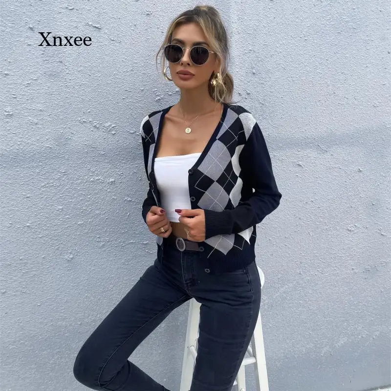 2021 Long Sleeve Plaid Cardigan Casual V-Neck Black Crop Top Women Autumn Knitted Cropped Cardigan Sweater Women Female Clothing
2021 Long Sleeve Plaid Cardigan Casual V-Neck Black Crop Top Women Autumn Knitted Cropped Cardigan Sweater Women Female Clothing