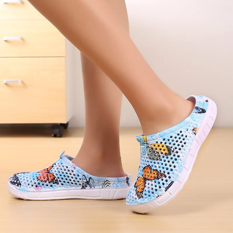 Summer Home Women Shoes Casual Shoes Breathable Beach Sandals Non-slip Women's Slippers Dance Butterfly Hole Ladies Slippers
Summer Home Women Shoes Casual Shoes Breathable Beach Sandals Non-slip Women's Slippers Dance Butterfly Hole Ladies Slippers