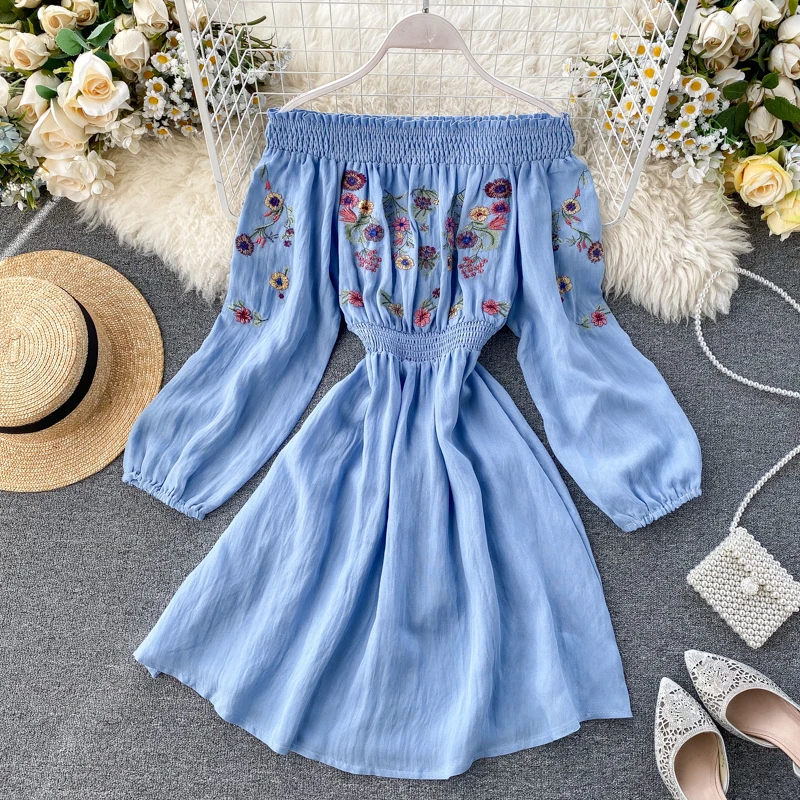 Boho 2022 Sexy embroidery flower spring Off Shoulder Dress Summer Short elastic waist Party Women Casual a-line beach dress
Boho 2022 Sexy embroidery flower spring Off Shoulder Dress Summer Short elastic waist Party Women Casual a-line beach dress