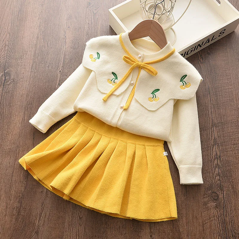 Girl Sweater Clothes 2021 Warm Children Winter Dress Bow Doll Collar Clothes Coat Christmas Dress Sweater Knitwear Girls Suits
Girl Sweater Clothes 2021 Warm Children Winter Dress Bow Doll Collar Clothes Coat Christmas Dress Sweater Knitwear Girls Suits