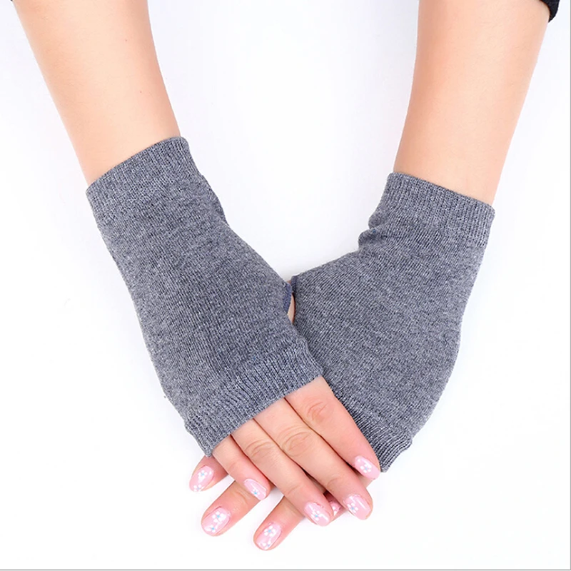1 Pair New Winter Gloves Female Fingerless Gloves Without Fingers Women Cashmere Warm Winter Gloves Hand Wrist Warmer Mittens
1 Pair New Winter Gloves Female Fingerless Gloves Without Fingers Women Cashmere Warm Winter Gloves Hand Wrist Warmer Mittens