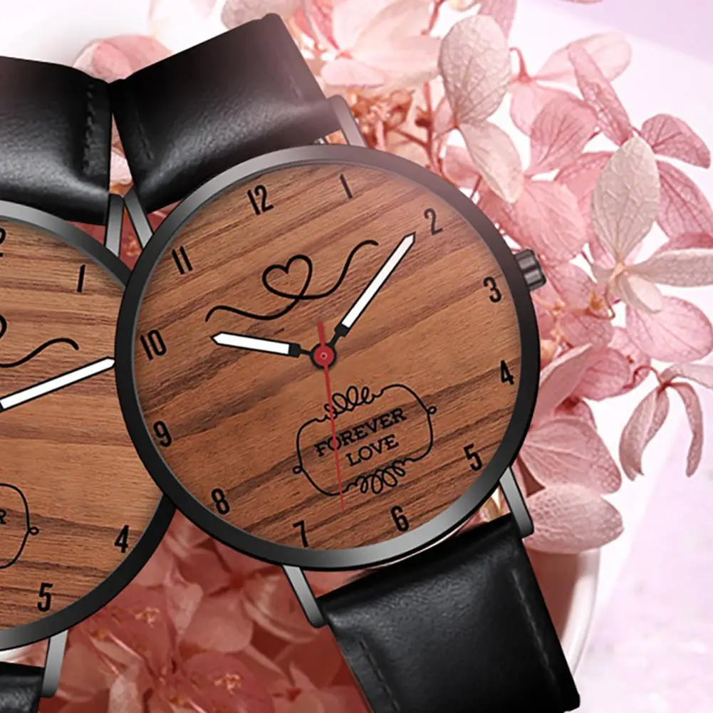 2021 New Classic Luxury Couple Wrist watch Simple Faux Leather Strap Quartz Watch Valentines Day Present for Date
2021 New Classic Luxury Couple Wrist watch Simple Faux Leather Strap Quartz Watch Valentines Day Present for Date