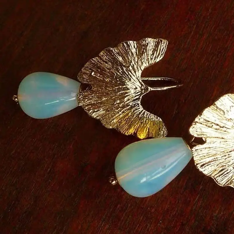 Women's 24k Gold-plated Maple Leaf Dangle Earrings Fashion Cool Looks Like An Eagle's Wings And Hangs Natural Jade Stud Earrings
Women's 24k Gold-plated Maple Leaf Dangle Earrings Fashion Cool Looks Like An Eagle's Wings And Hangs Natural Jade Stud Earrings