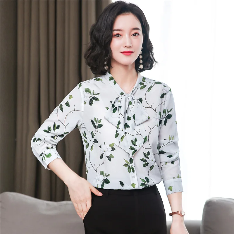 Korean Fashion Silk Women Blouses Floral Satin Long Sleeve Shirt Office Lady Blusas Largas Plus Size Womens Tops
Korean Fashion Silk Women Blouses Floral Satin Long Sleeve Shirt Office Lady Blusas Largas Plus Size Womens Tops