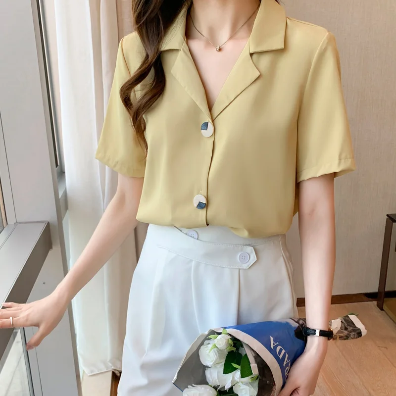 Real shot 2021 summer French retro design sense niche shirt V-neck short sleeve simple temperament chiffon shirt woman
Real shot 2021 summer French retro design sense niche shirt V-neck short sleeve simple temperament chiffon shirt woman
