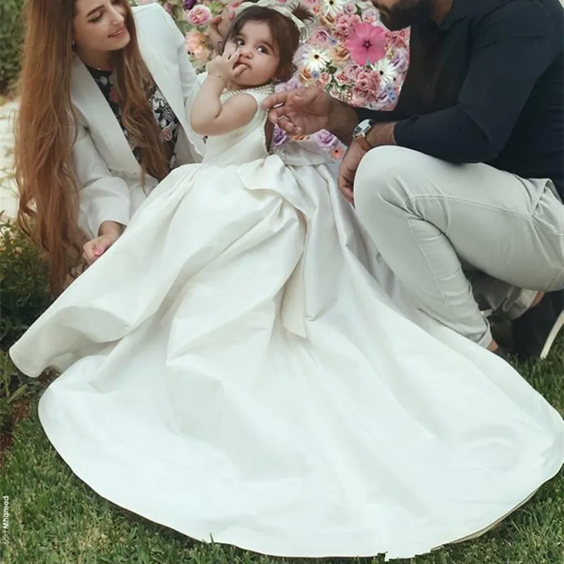 Ivory Jewel Neck Flower Girl Dresses For Wedding Sleeveless Beads Pearls First Communion Dresses Birthday Party Gowns
Ivory Jewel Neck Flower Girl Dresses For Wedding Sleeveless Beads Pearls First Communion Dresses Birthday Party Gowns