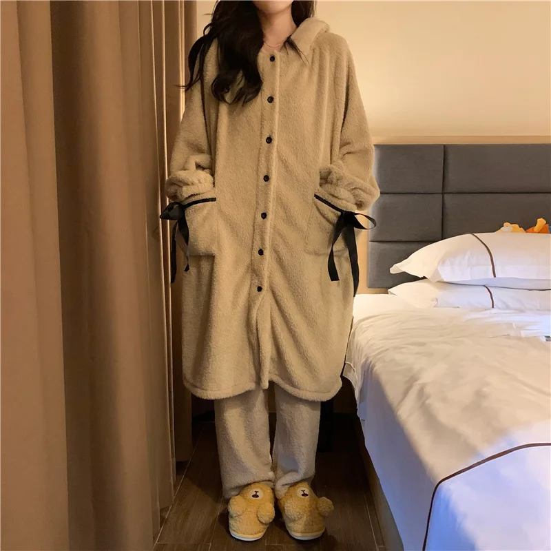 Long Sleeved Hooded Pajamas Women's Lovely Autumn and Winter Outer Wear Plush Thickened Nightdress Medium and Long Home Clothes
Long Sleeved Hooded Pajamas Women's Lovely Autumn and Winter Outer Wear Plush Thickened Nightdress Medium and Long Home Clothes