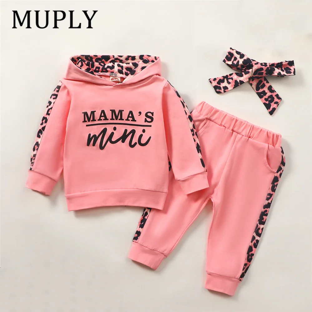 MUPLY Infant Baby Girl Long-sleeved Trousers Suit Letter Hooded T-shirt Leopard Stitching Long Pants Headband 3Pcs Spring Fall
MUPLY Infant Baby Girl Long-sleeved Trousers Suit Letter Hooded T-shirt Leopard Stitching Long Pants Headband 3Pcs Spring Fall