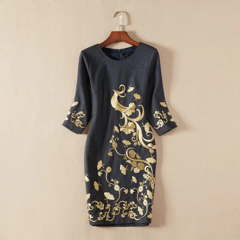 2021 Spring Runway Designer Embroidery Pencil Dress Office Lady Elegant Lady Vintage Knee Length Party Robe Femme Black Vestidos
2021 Spring Runway Designer Embroidery Pencil Dress Office Lady Elegant Lady Vintage Knee Length Party Robe Femme Black Vestidos
