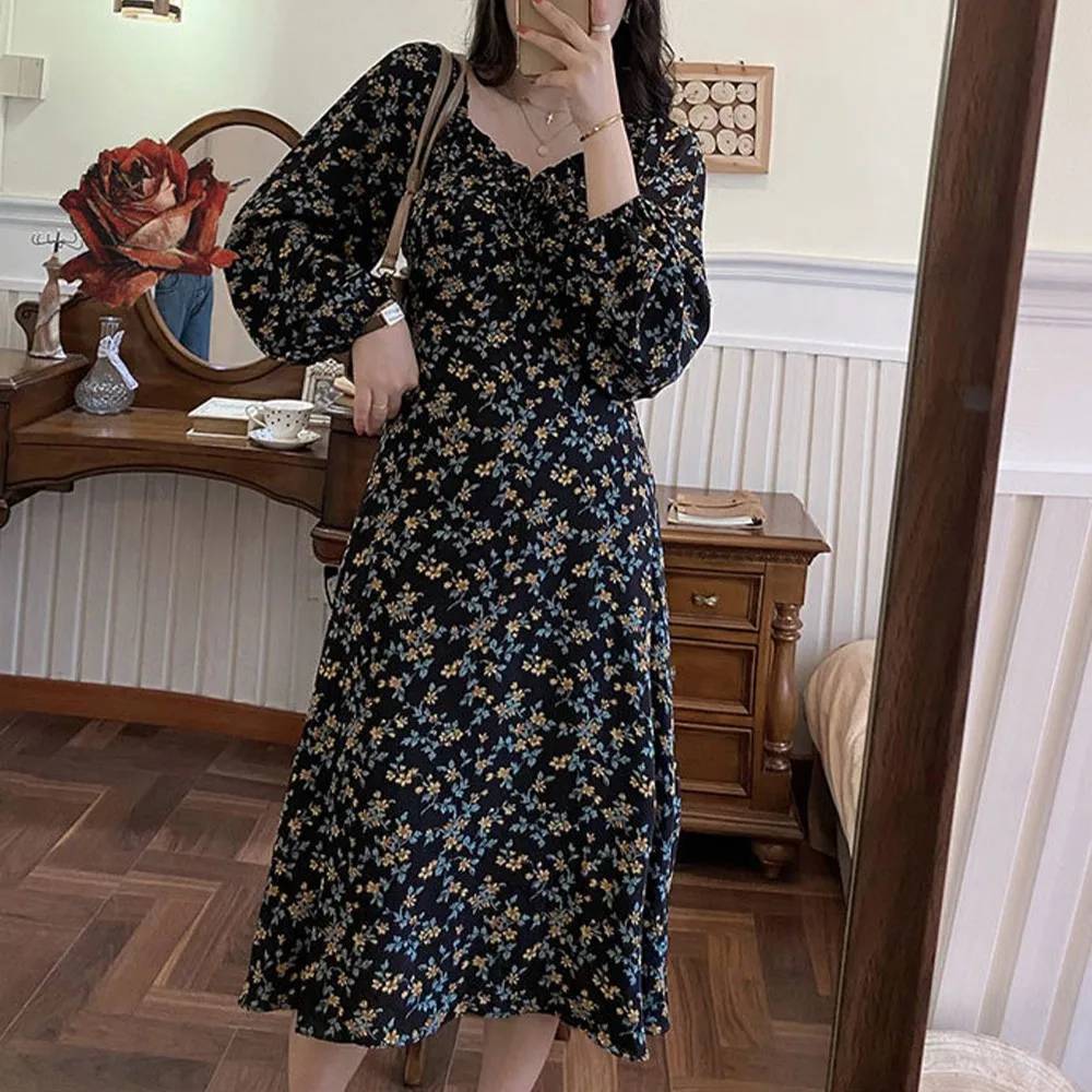 Little Black Dress Women Korean Vintage Floral Elegant Dress Ruffled Square Collar Long Sleeve Flower Print Long Skirt Dresses
Little Black Dress Women Korean Vintage Floral Elegant Dress Ruffled Square Collar Long Sleeve Flower Print Long Skirt Dresses