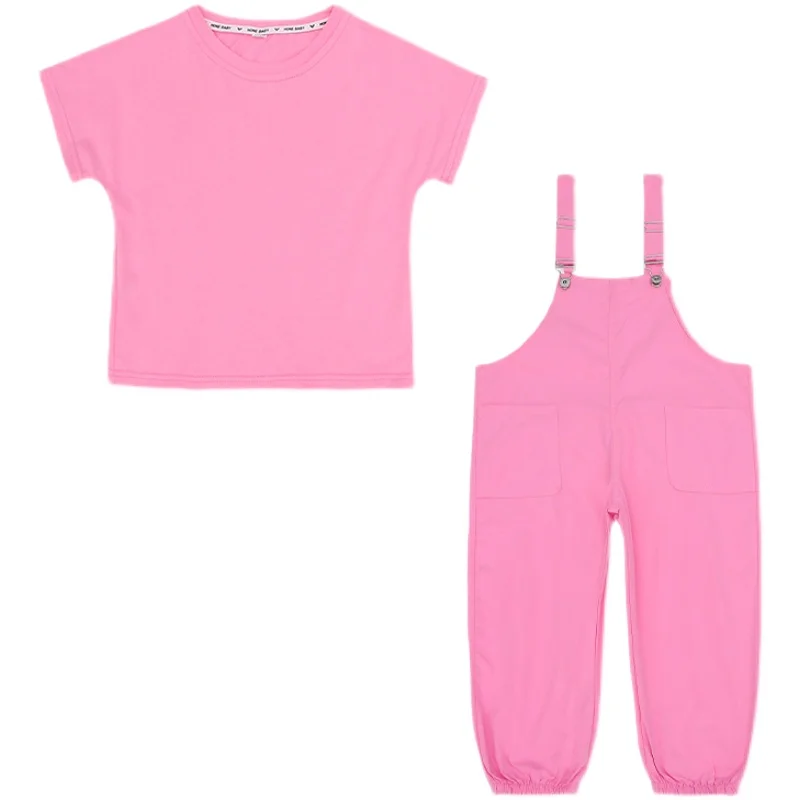 Trendy short-sleeved suspender suit
Trendy short-sleeved suspender suit