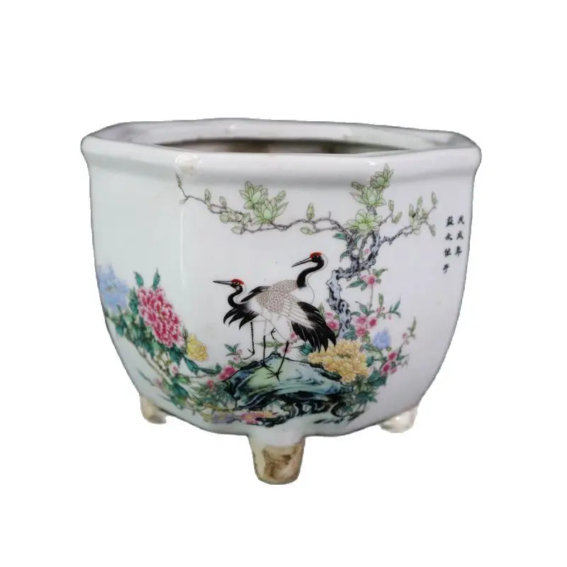 Early collection of famille rose crane pattern flower pots antique porcelain home decoration ornaments
Early collection of famille rose crane pattern flower pots antique porcelain home decoration ornaments