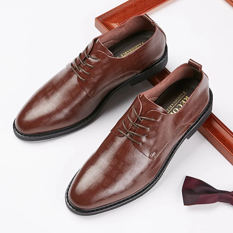 OIMG 2020 new leather embossed casual business shoes men's formal wear single shoes soft sole comfortable youth
OIMG 2020 new leather embossed casual business shoes men's formal wear single shoes soft sole comfortable youth