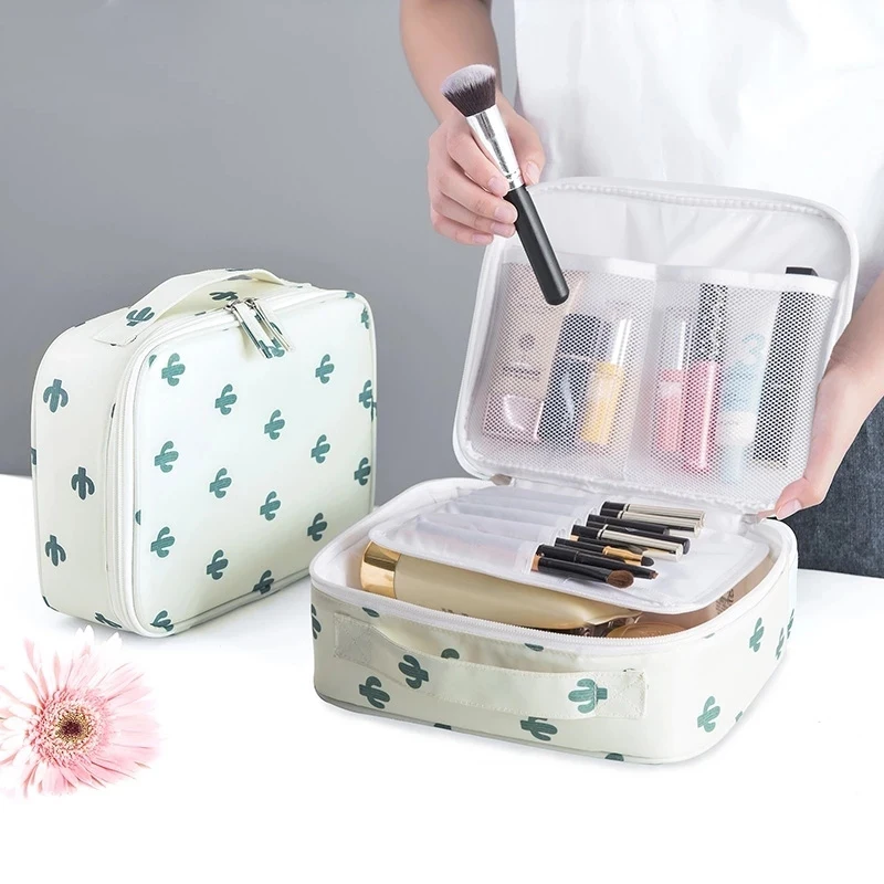 Fashion Cosmetic Bag for Women Outdoors Girl Makeup Bag Toiletries Organizer Oxford Cloth Waterproof Make up Cases
Fashion Cosmetic Bag for Women Outdoors Girl Makeup Bag Toiletries Organizer Oxford Cloth Waterproof Make up Cases