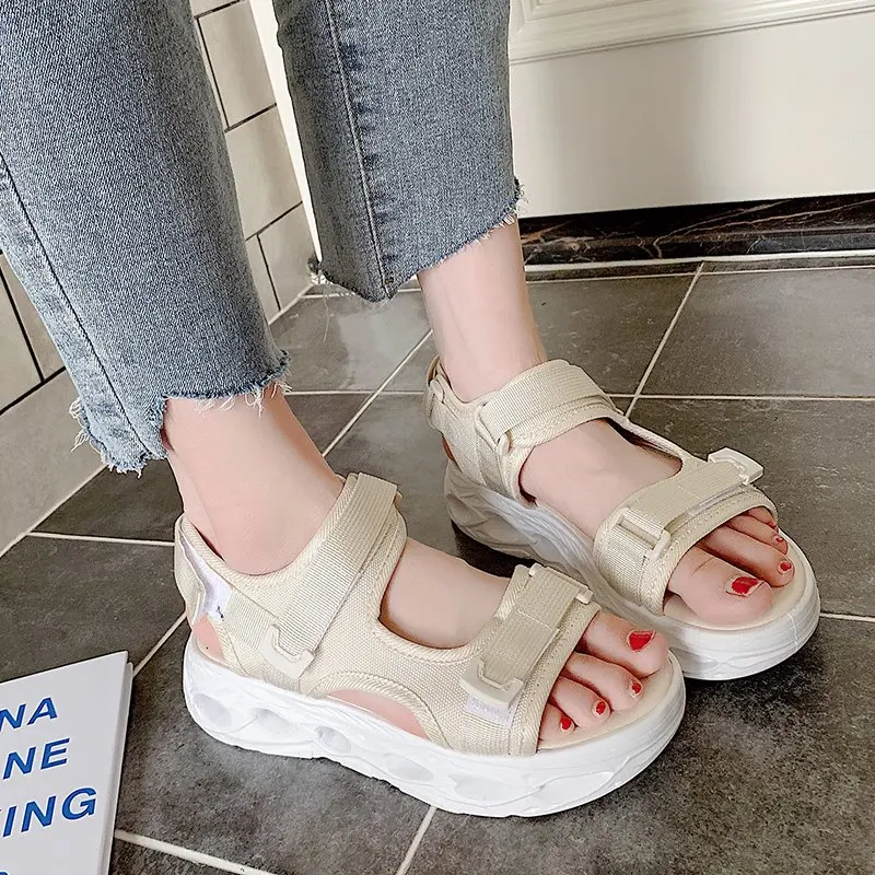 Sandals Women Summer New Fashion Women's Sandals 2021 Solid Color Round Head Comfortable Open Toe Casual Shoes Platform Shoes
Sandals Women Summer New Fashion Women's Sandals 2021 Solid Color Round Head Comfortable Open Toe Casual Shoes Platform Shoes