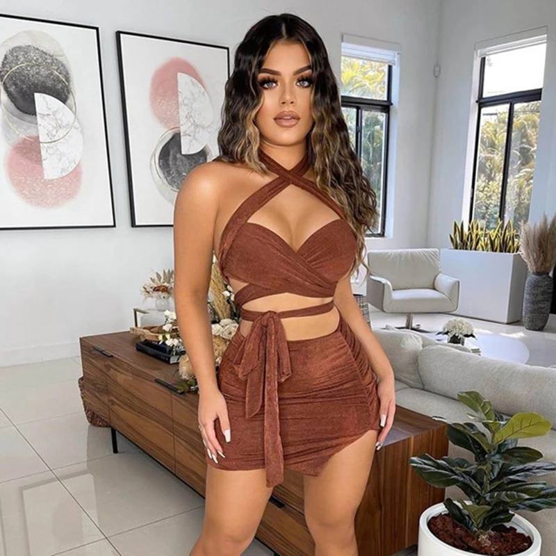 Sexy Two-piece Skirt Party Suit 2021 New Fashion Women Nightclub Halterneck Top and Pleated Slit Skirt
Sexy Two-piece Skirt Party Suit 2021 New Fashion Women Nightclub Halterneck Top and Pleated Slit Skirt
