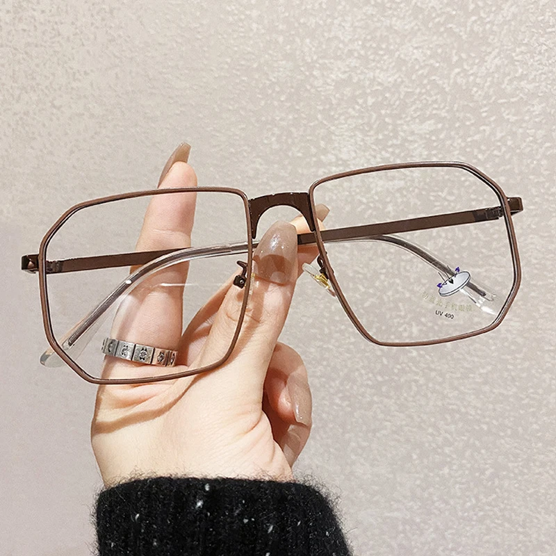 Женские очки большого размера с защитой от сисветильник света, уникальные черные очки с леопардовым принтом из сплава, новая модная квадрат...
Женские очки большого размера с защитой от сисветильник света, уникальные черные очки с леопардовым принтом из сплава, новая модная квадрат...