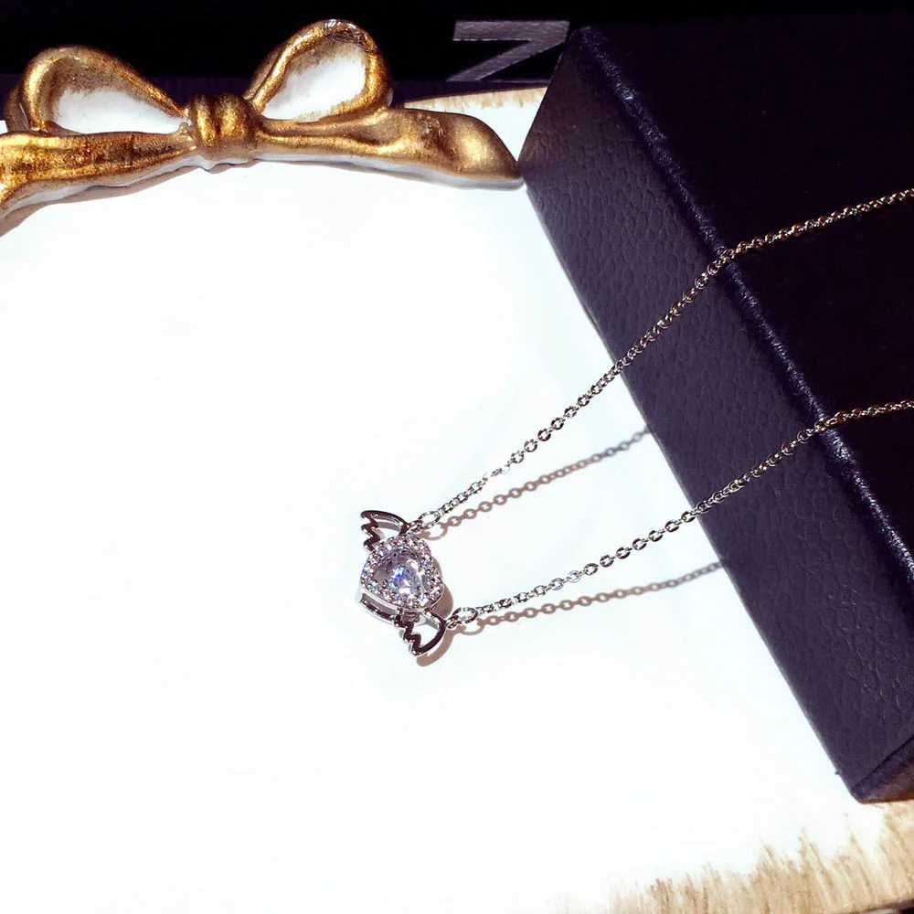 Angel Wing Shaped Pendant Necklace Inlaid Crystal Women Necklace Spring and Summer Fashion Wearing Accessories
Angel Wing Shaped Pendant Necklace Inlaid Crystal Women Necklace Spring and Summer Fashion Wearing Accessories