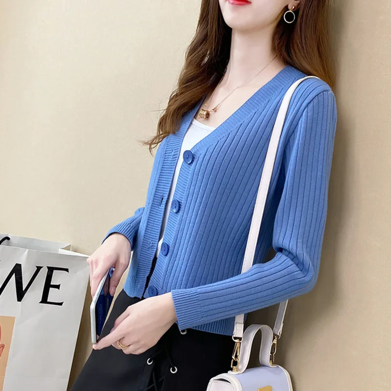 Sweater Cardigan Women 2021 New V Neck Solid Korean New Single Breasted Loose Short Sweet Long Sleeve All-match Knitting Top
Sweater Cardigan Women 2021 New V Neck Solid Korean New Single Breasted Loose Short Sweet Long Sleeve All-match Knitting Top