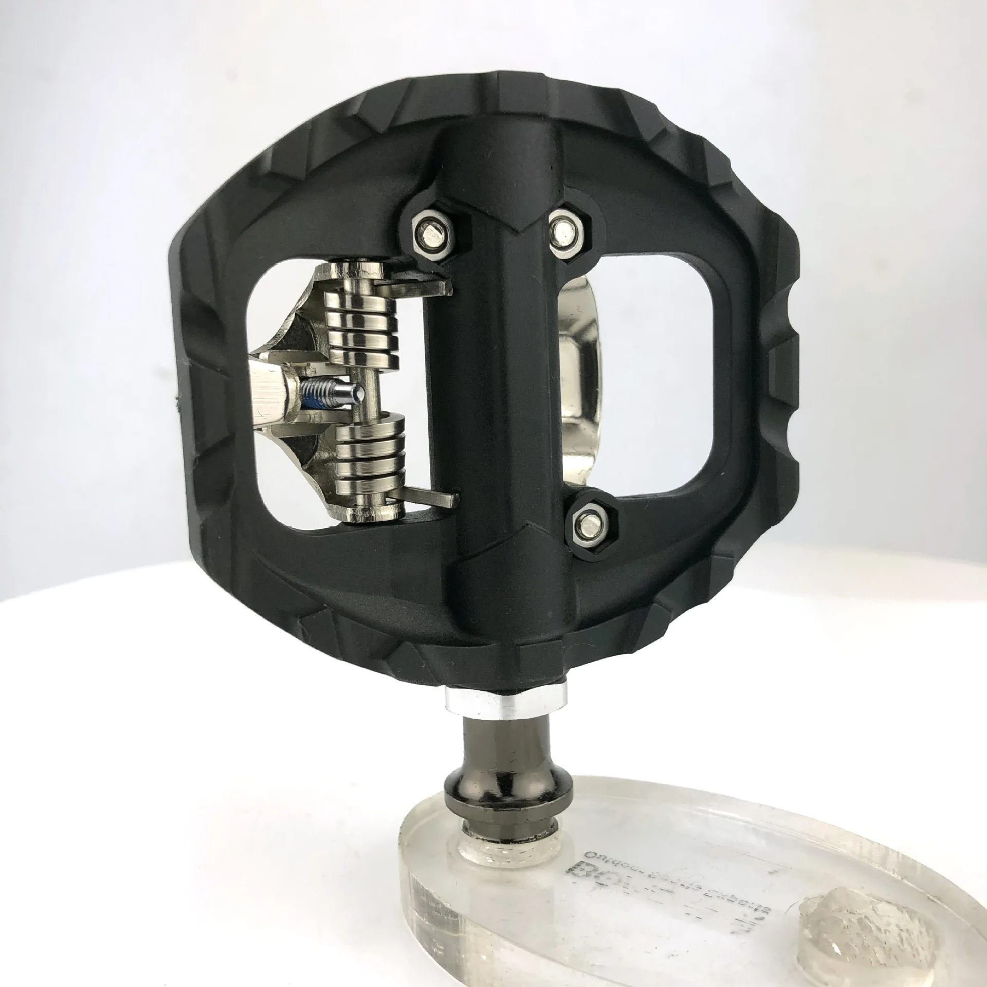 Bicycle Pedal Mountain Bike Pedal Dual Purpose Self-locking Aluminum Alloy Lock Pedal With Locking Plate
Bicycle Pedal Mountain Bike Pedal Dual Purpose Self-locking Aluminum Alloy Lock Pedal With Locking Plate