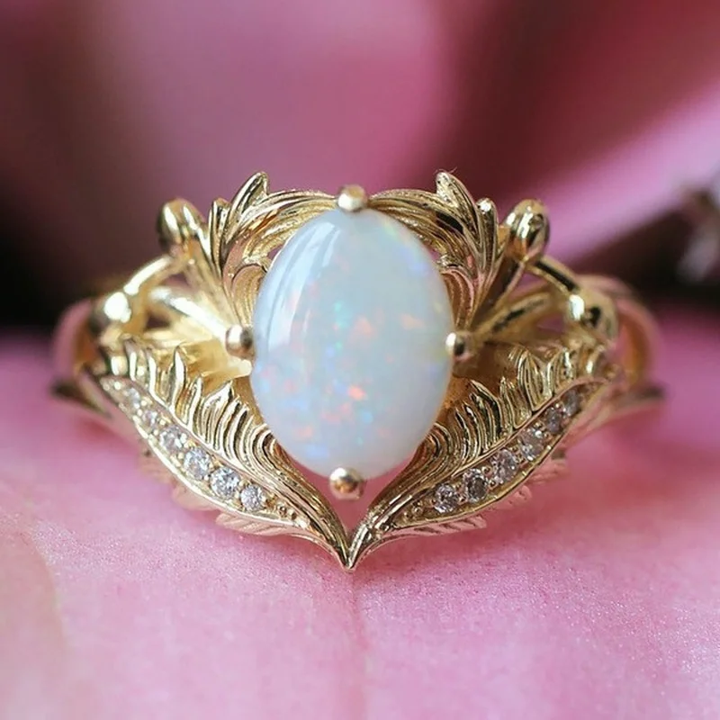 

2023 Trend Crystal Leaf Oval Gem Creative Ring Women's Rings Bague Femme Women Jewelry Bijoux Bijouterie Female Engagement Ring