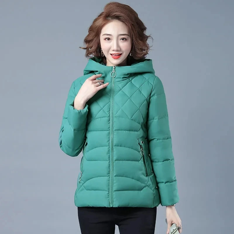 Plus Size Women Jacket With Hooded Short Parkas Solid Colors Casual Autumn Winter Jacket Streetwear Warm Basic Outwear Tops
Plus Size Women Jacket With Hooded Short Parkas Solid Colors Casual Autumn Winter Jacket Streetwear Warm Basic Outwear Tops