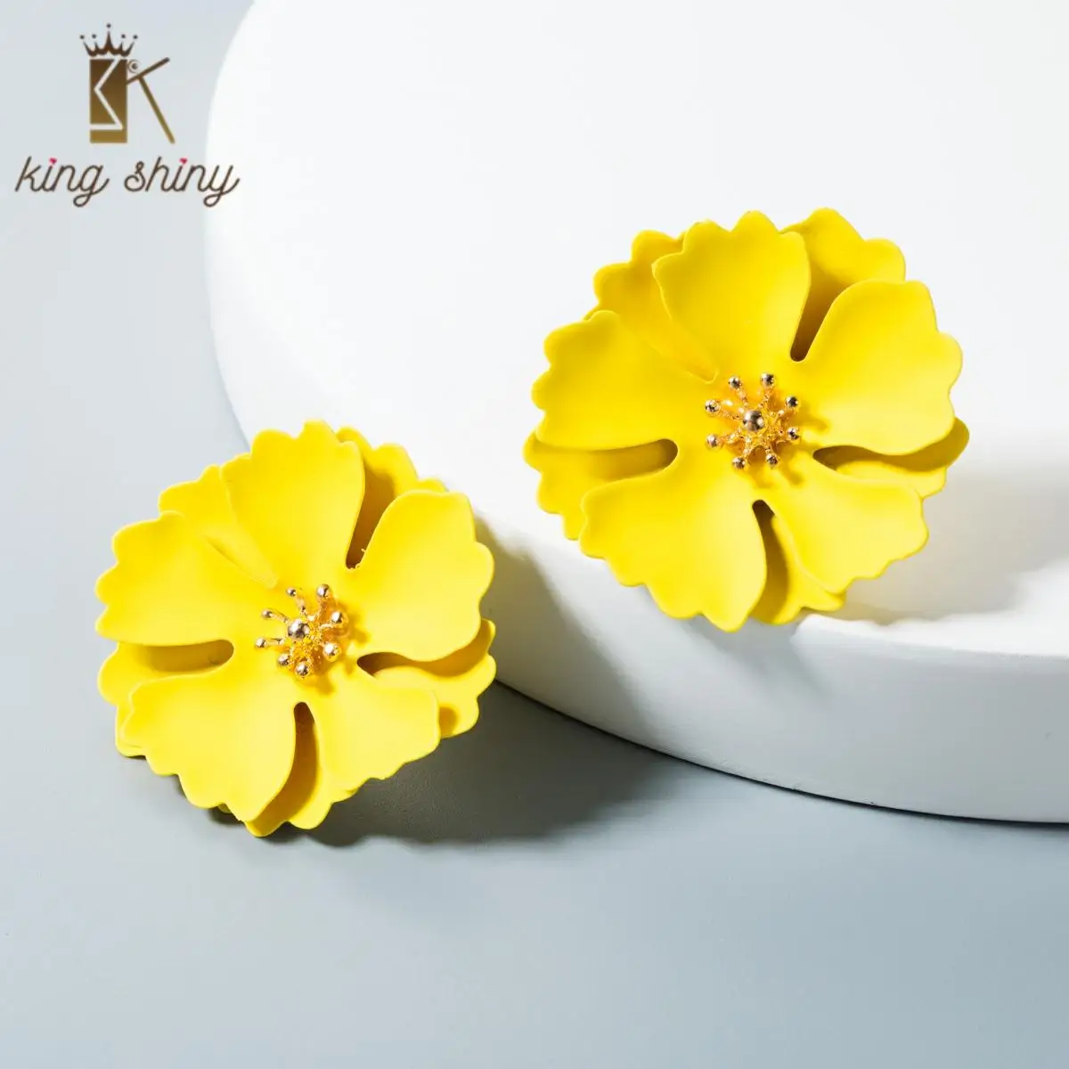 2020 Korean Fashion New Red Big Flower Statement Stud Earrings for Woman Temperament Summer Wedding Party Bijoux Brincos Earring
2020 Korean Fashion New Red Big Flower Statement Stud Earrings for Woman Temperament Summer Wedding Party Bijoux Brincos Earring